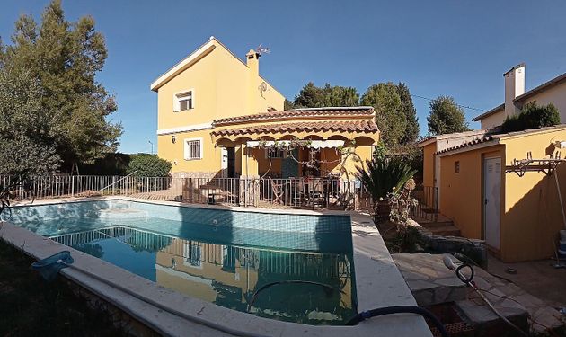 Foto 2 de Xalet en venda a San Antonio de Benagéber de 3 habitacions amb terrassa i piscina