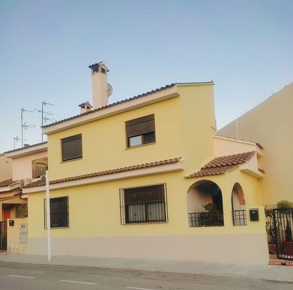 Foto 2 de Casa en venda a Eliana (l´) de 4 habitacions amb terrassa i garatge