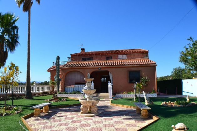 Foto 1 de Chalet en venta en Pla dels Aljubs de 5 habitaciones con terraza y piscina
