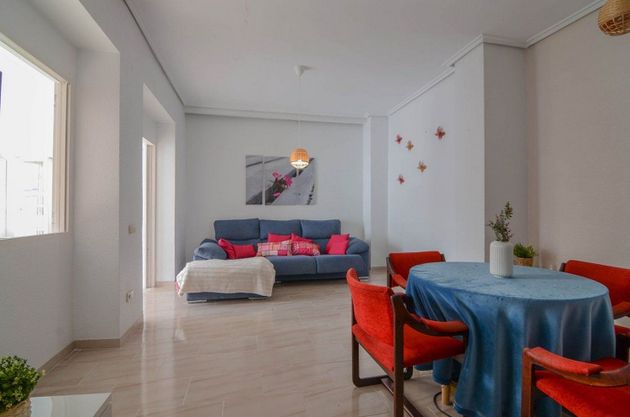 Foto 2 de Casa en venda a avenida Major de 4 habitacions amb terrassa i balcó