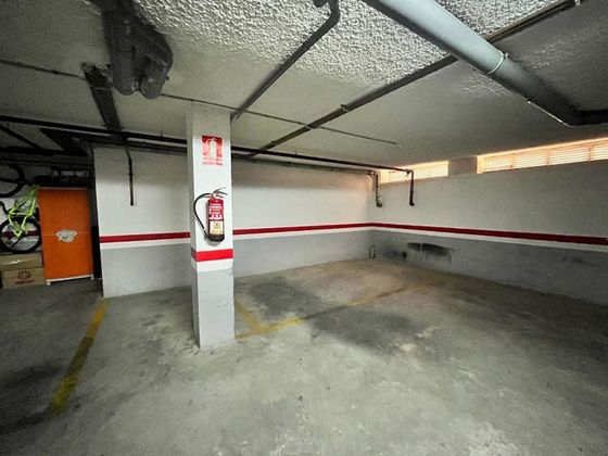 Foto 2 de Venta de garaje en calle Francesc Eiximenis de 23 m²