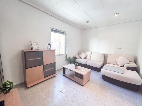 Foto 1 de Piso en alquiler en Zona Llombai de 2 habitaciones con terraza y muebles