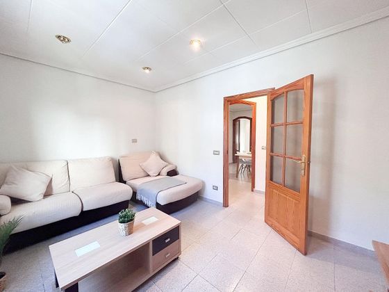 Foto 2 de Piso en alquiler en Zona Llombai de 2 habitaciones con terraza y muebles