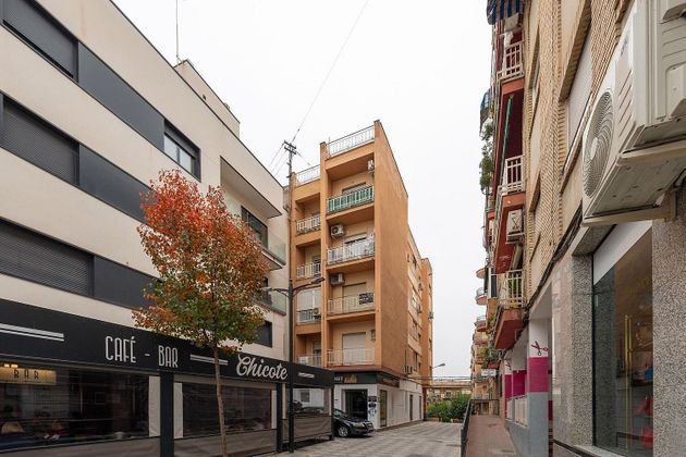 Foto 1 de Venta de piso en calle Doctor Prados Picazo de 3 habitaciones con terraza y balcón