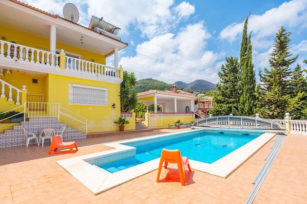 Foto 1 de Chalet en venta en Pinos de Alhaurín - Periferia de 9 habitaciones con terraza y piscina