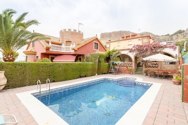 Foto 2 de Xalet en venda a calle Granado de 4 habitacions amb terrassa i piscina