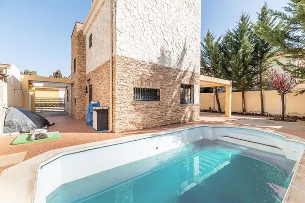 Foto 2 de Xalet en venda a calle El Caballo de 3 habitacions amb terrassa i piscina