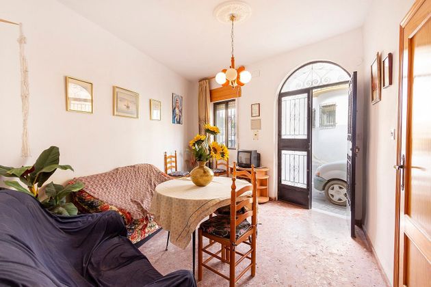 Foto 2 de Casa en venda a calle Carretería de 3 habitacions amb terrassa i balcó
