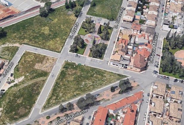 Foto 2 de Venta de terreno en calle Lapislázuli de 2146 m²
