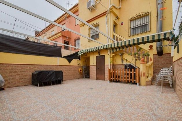 Foto 1 de Casa en venta en calle Juan Manuel Serrat de 4 habitaciones con garaje y balcón