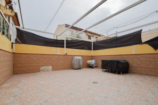 Foto 2 de Casa en venta en calle Juan Manuel Serrat de 4 habitaciones con garaje y balcón