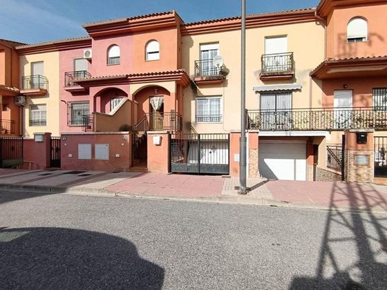 Foto 1 de Casa adossada en venda a calle Miguel de Unamuno de 3 habitacions amb terrassa i balcó