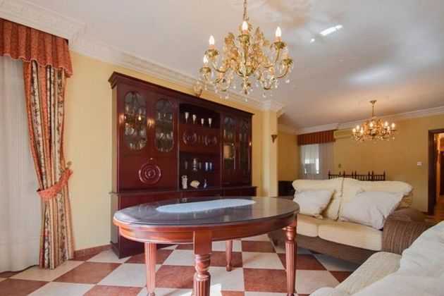 Foto 2 de Pis en venda a calle Doctor Ramón y Cajal de 3 habitacions amb terrassa i aire acondicionat