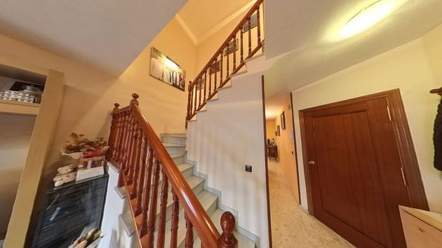 Foto 2 de Casa adossada en venda a Rinconada (La) de 4 habitacions amb garatge i aire acondicionat