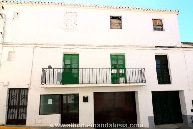 Foto 1 de Venta de casa adosada en Albuñuelas de 8 habitaciones con terraza y garaje