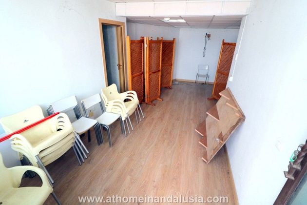 Foto 2 de Casa adossada en venda a Albuñuelas de 8 habitacions amb terrassa i garatge