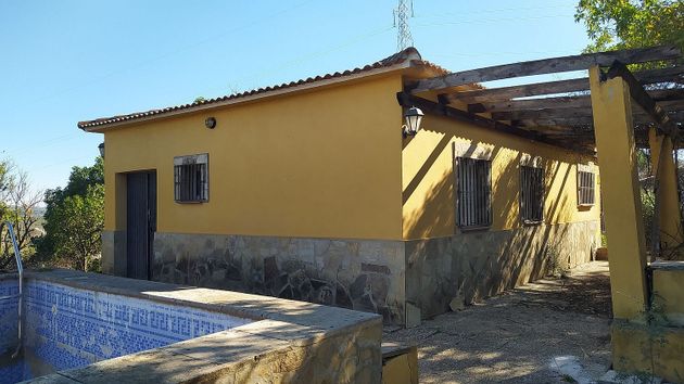 Foto 1 de Casa rural en venda a Coín de 3 habitacions amb terrassa i piscina
