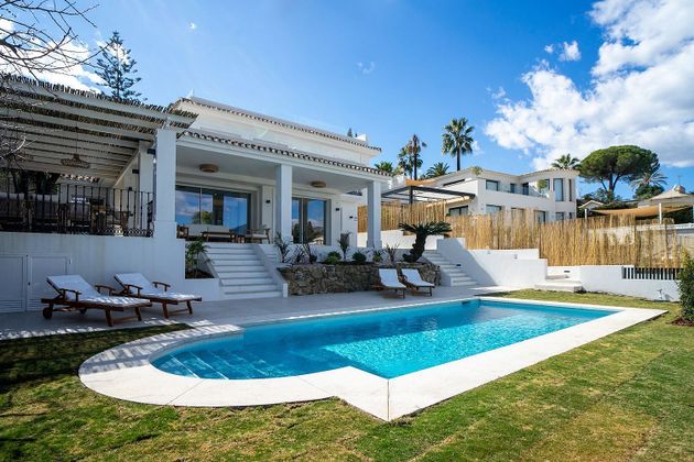 Foto 1 de Xalet en venda a avenida Generalife de 4 habitacions amb terrassa i piscina