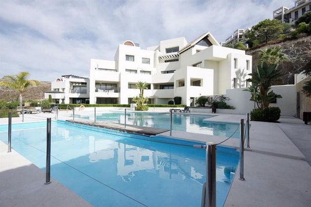 Foto 1 de Venta de dúplex en urbanización Los Flamingos de 3 habitaciones con terraza y piscina