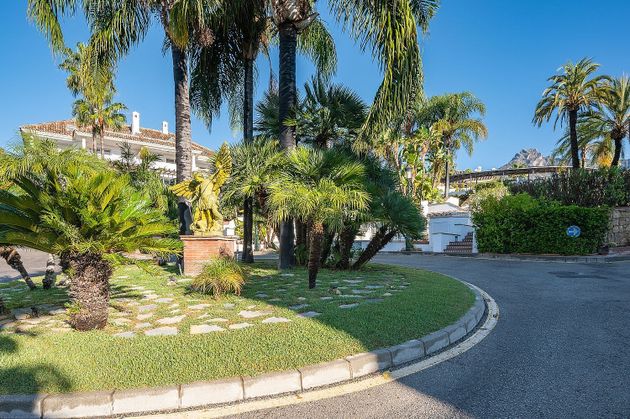 Foto 1 de Pis en venda a urbanización Lomas de Marbella Club de 3 habitacions amb terrassa i garatge