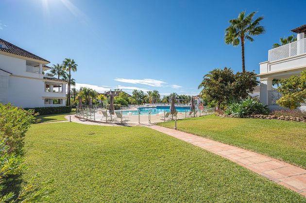Foto 2 de Pis en venda a urbanización Lomas de Marbella Club de 3 habitacions amb terrassa i garatge