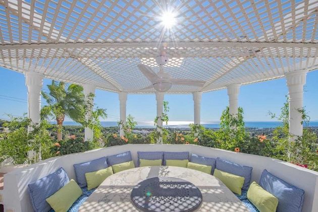 Foto 2 de Ático en venta en urbanización Marbella Hill Club de 4 habitaciones con terraza y piscina