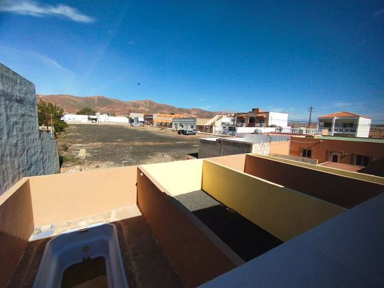 Foto 1 de Casa en venta en Valles de Ortega de 3 habitaciones con terraza y piscina
