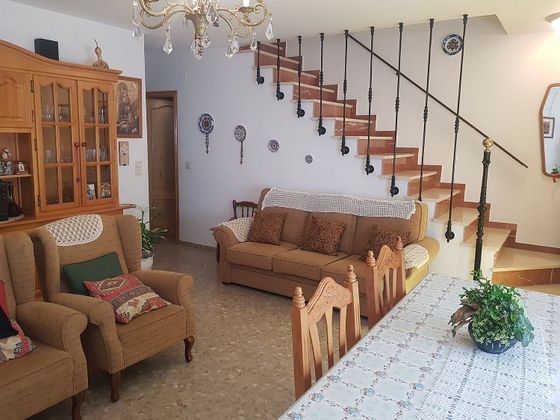 Foto 2 de Casa en venta en Villargordo del Cabriel de 6 habitaciones con terraza y jardín