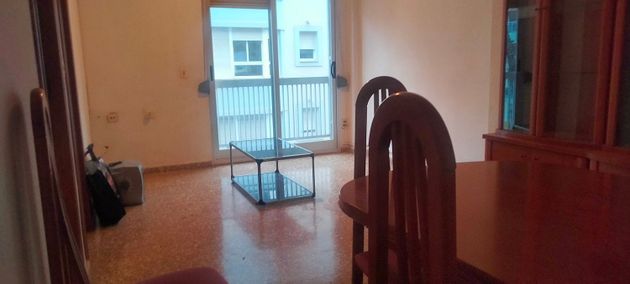 Foto 1 de Pis en venda a Bonrepòs i Mirambell de 4 habitacions amb balcó i aire acondicionat