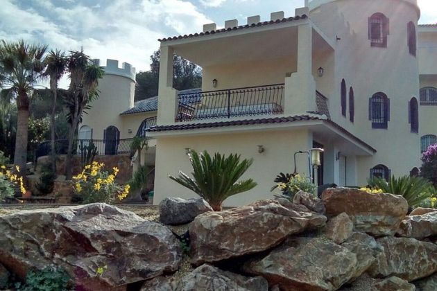 Foto 2 de Xalet en venda a calle Del Golf de 5 habitacions amb terrassa i piscina