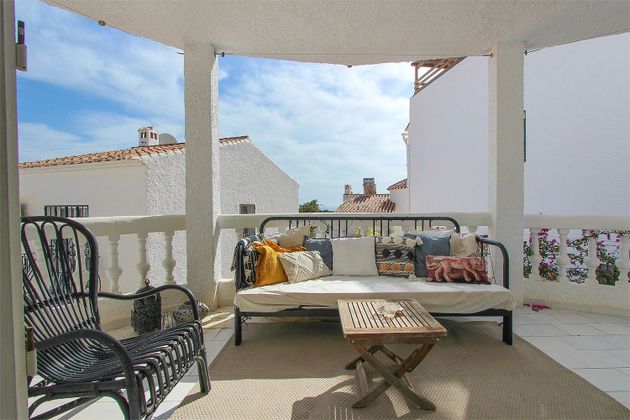 Foto 2 de Venta de chalet en calle Lucena de 3 habitaciones con terraza y piscina