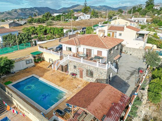 Foto 1 de Casa en venda a calle Terreno Au Finca la Exotica de 4 habitacions amb terrassa i piscina