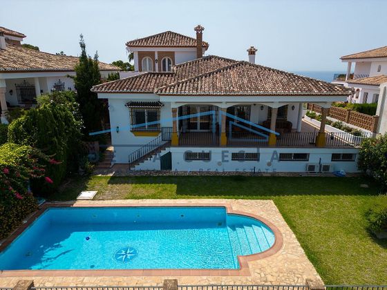 Foto 1 de Venta de chalet en La Herradura de 7 habitaciones con terraza y piscina