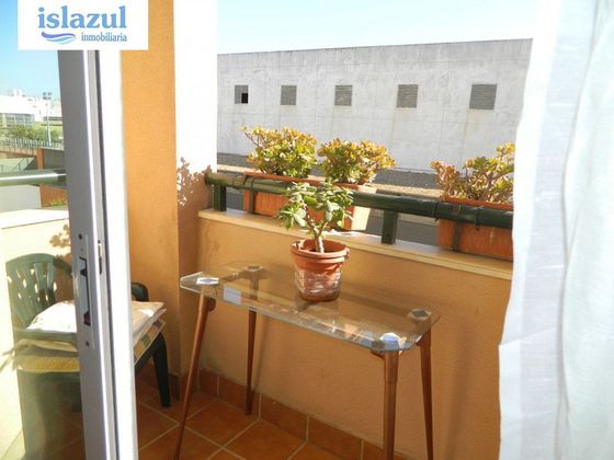 Foto 2 de Piso en alquiler en Isla Cristina ciudad de 2 habitaciones con terraza y muebles