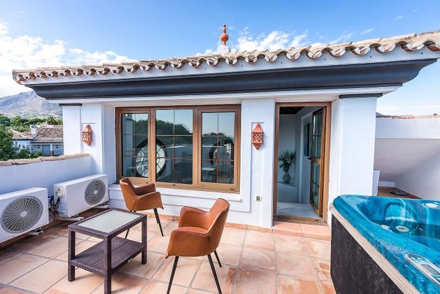 Foto 2 de Casa en venta en El Higueral - La Merced de 5 habitaciones con terraza y piscina