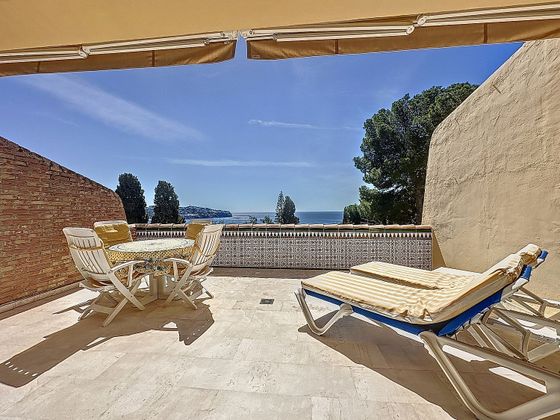 Foto 2 de Dúplex en venda a La Herradura de 3 habitacions amb terrassa i piscina