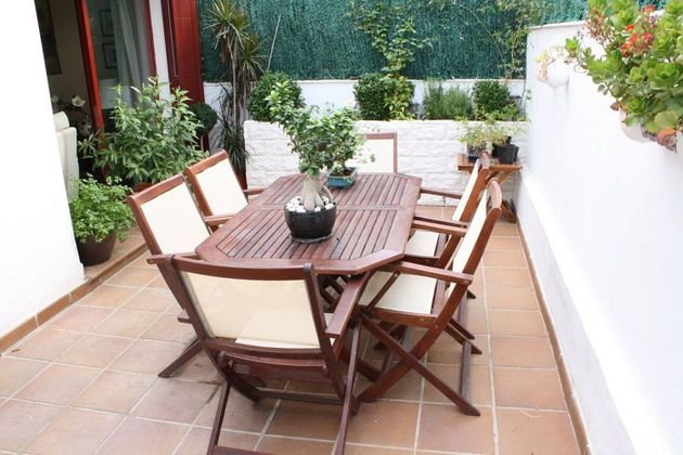 Foto 2 de Casa adossada en venda a San Miguel de 3 habitacions amb terrassa i jardí
