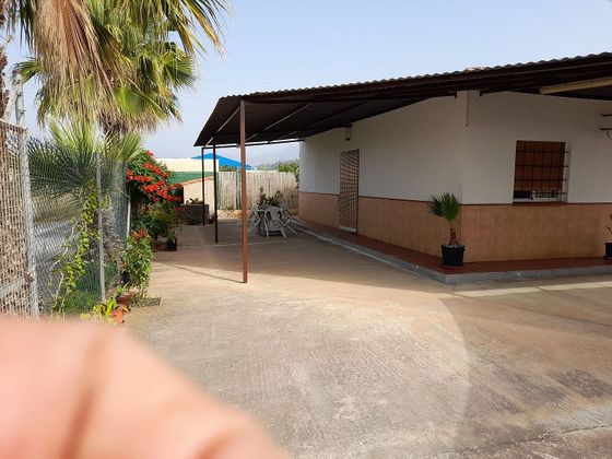 Foto 1 de Casa en venda a Playa de Granada de 3 habitacions amb terrassa i jardí