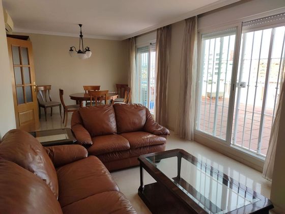 Foto 2 de Pis en venda a Cerrillo de Maracena - Periodistas de 3 habitacions amb terrassa i piscina