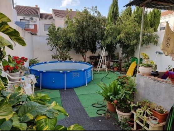 Foto 2 de Venta de casa en Calahonda de 4 habitaciones con terraza y piscina