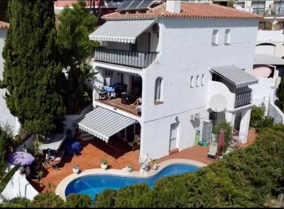 Foto 2 de Chalet en venta en Nueva Nerja - Burriana de 3 habitaciones con terraza y piscina