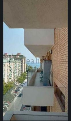 Foto 1 de Venta de piso en El Candado - El Palo de 4 habitaciones con terraza y piscina