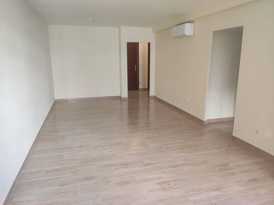 Foto 2 de Piso en alquiler en La Malagueta - La Caleta de 3 habitaciones con aire acondicionado y ascensor