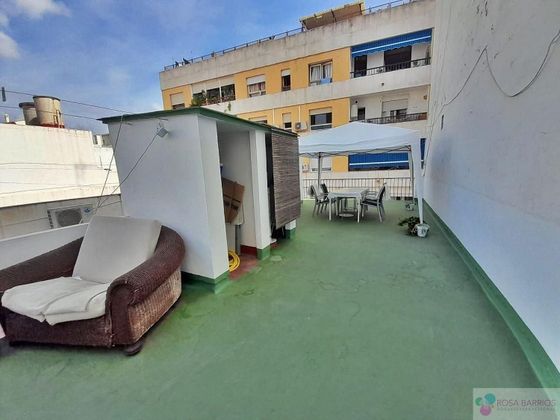 Foto 2 de Venta de piso en San Pedro de Alcántara pueblo de 2 habitaciones con terraza y balcón