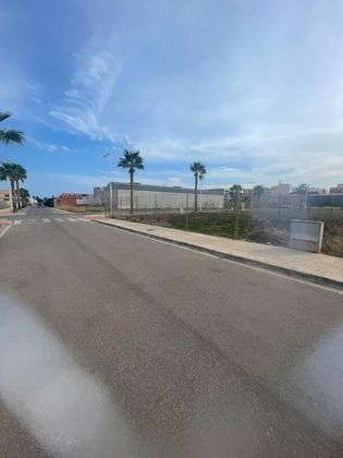 Foto 2 de Venta de terreno en calle Comandant Marti de 356 m²