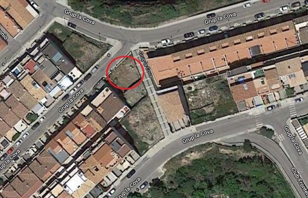 Foto 2 de Venta de terreno en calle La Cova de 299 m²