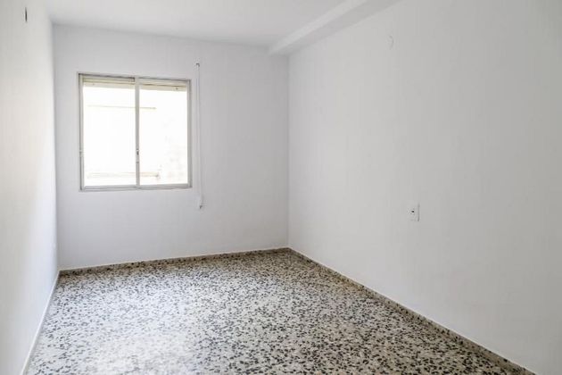 Foto 1 de Venta de piso en calle Camp de Morvedre de 4 habitaciones y 107 m²
