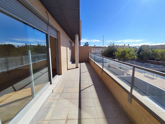 Foto 2 de Piso en venta en calle Mata Parda de 3 habitaciones con terraza y piscina