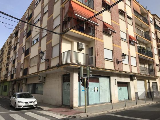 Foto 1 de Local en venda a avenida Doctor Eugenio Lopeztrigo de 194 m²