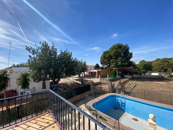 Foto 1 de Casa en venta en Albalat dels Tarongers de 4 habitaciones con terraza y piscina